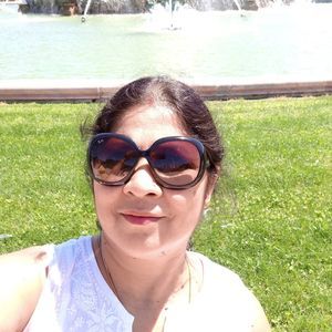 Meet your Posher, Amita